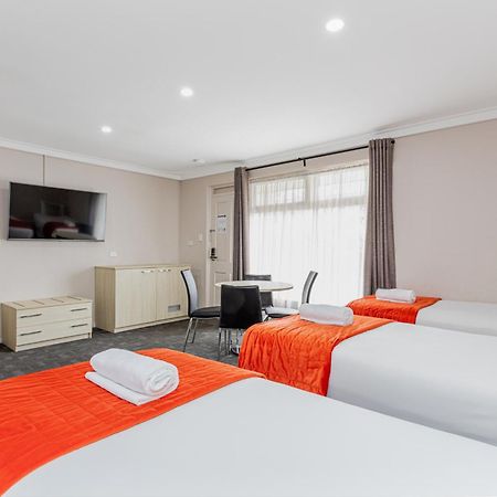 Mandala Ace Albany Hotel Экстерьер фото