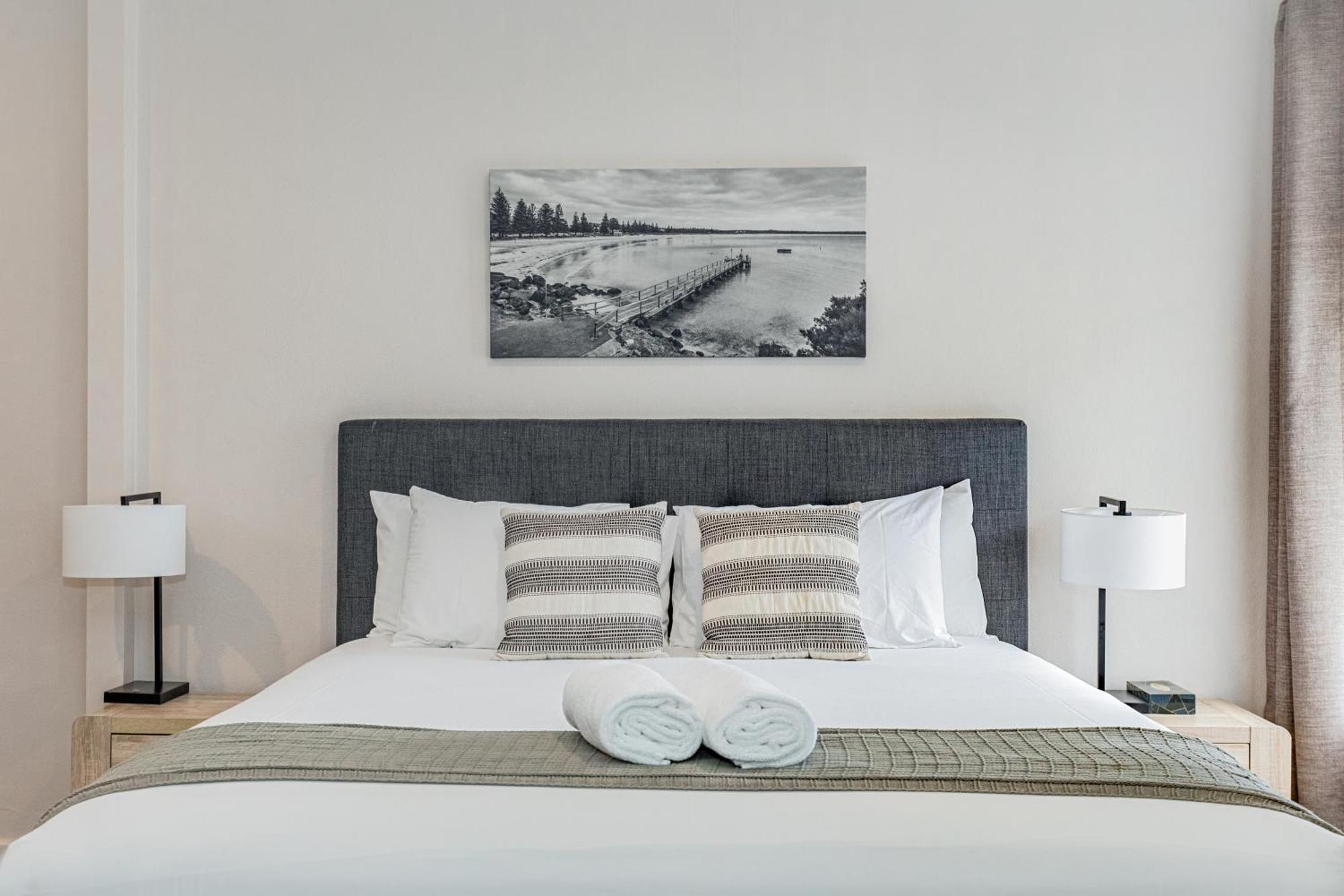 Mandala Ace Albany Hotel Экстерьер фото