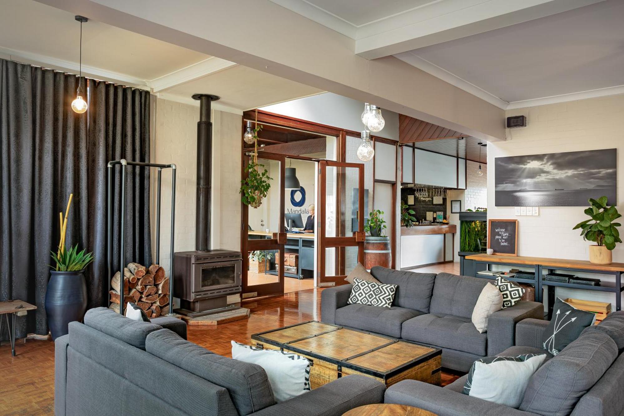 Mandala Ace Albany Hotel Экстерьер фото