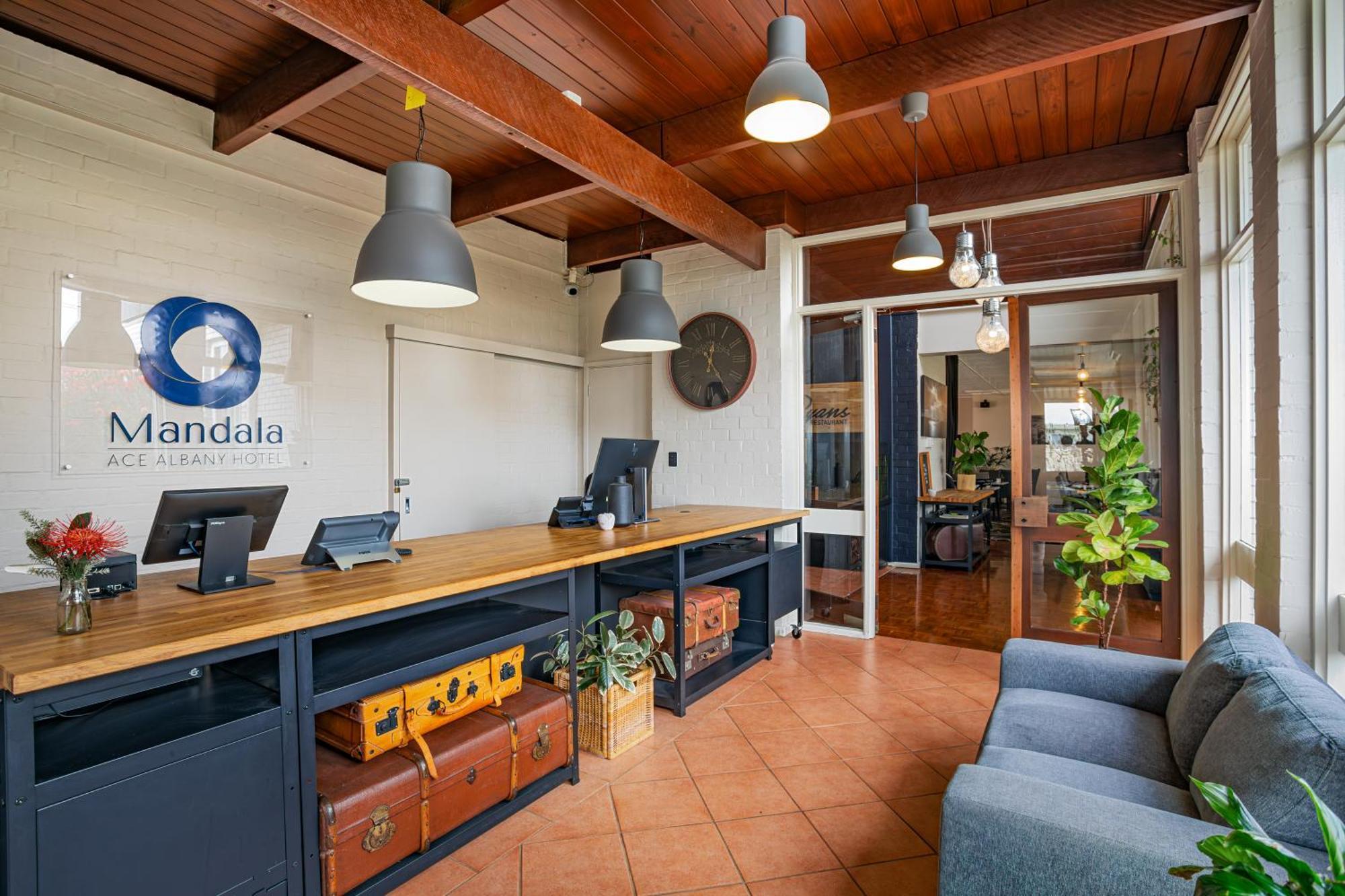 Mandala Ace Albany Hotel Экстерьер фото